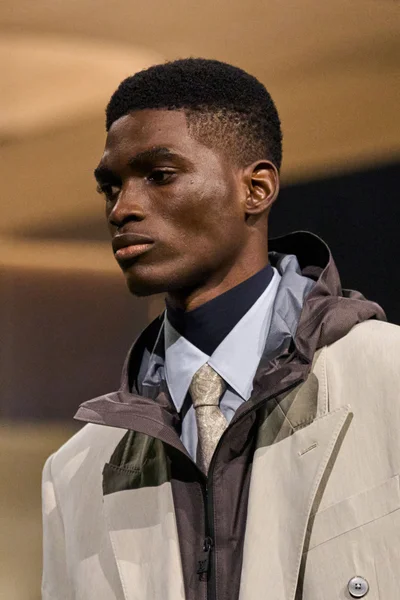Look 23